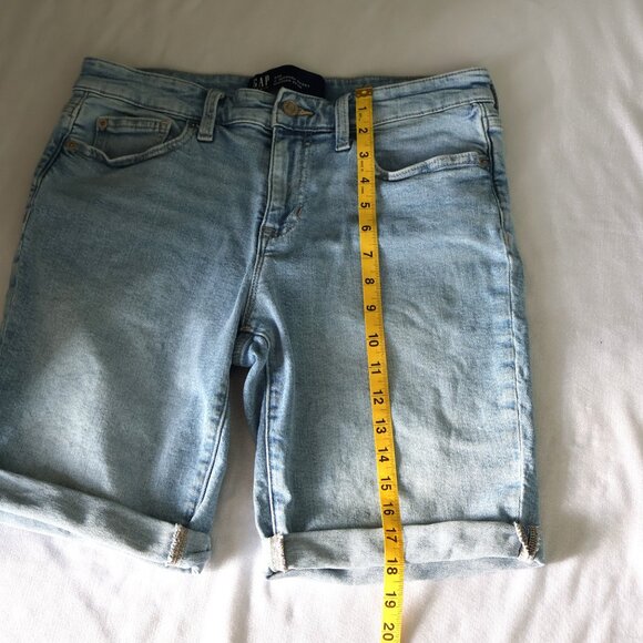 Gap Denim Shorts -  9" Bermuda Short - Light Wash - Size 6/28 - Picture 7 of 11